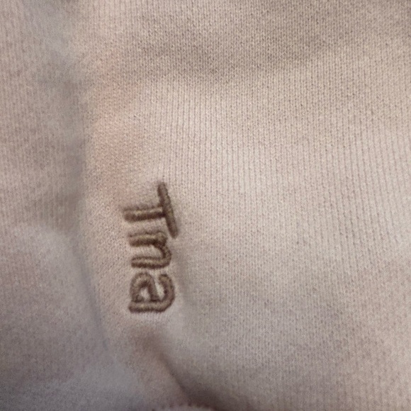 TNA cozy perfect fit sweater. - Picture 2 of 6